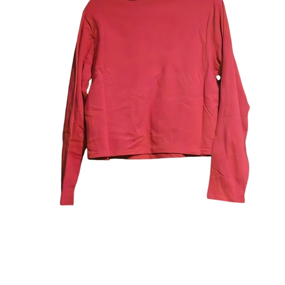 New mock neck long sleeve stretchy crop top color fuschia pink size 2=18/20. - Picture 2 of 4